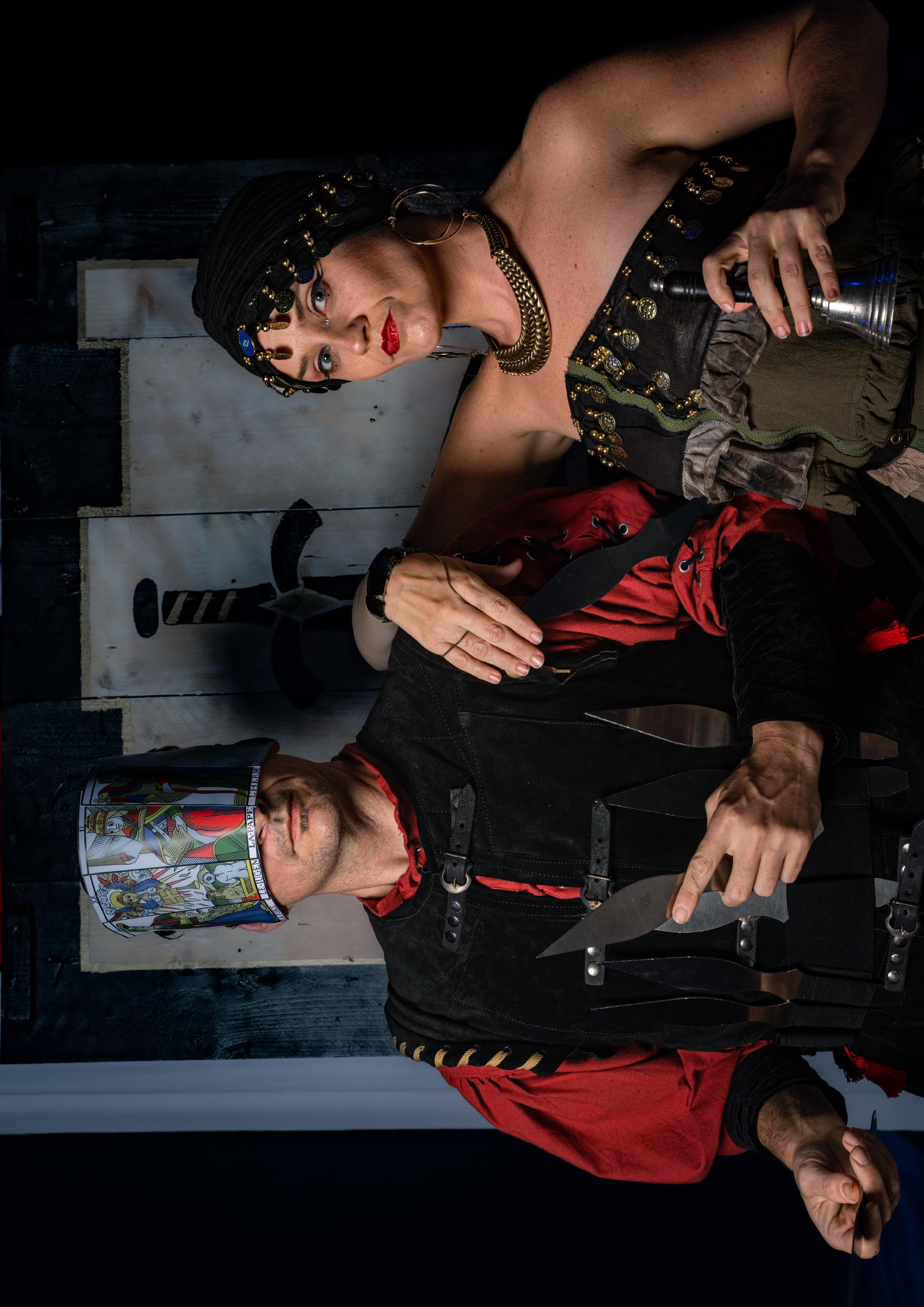 Wendy Niklewicz and Juan Pablo Cozzani with throwing knives
