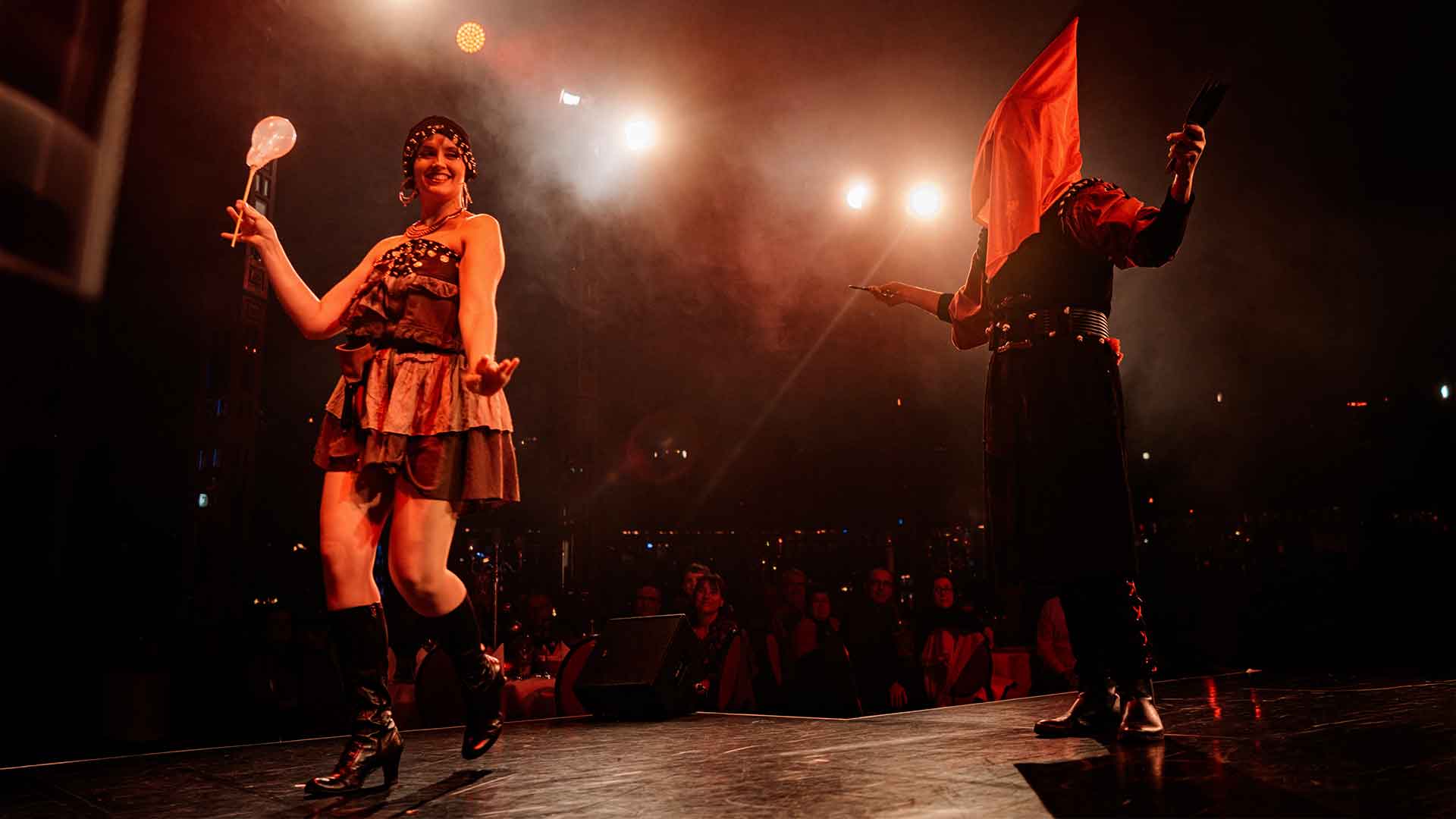 Teatro de Atracciones Full Show live stage performance
